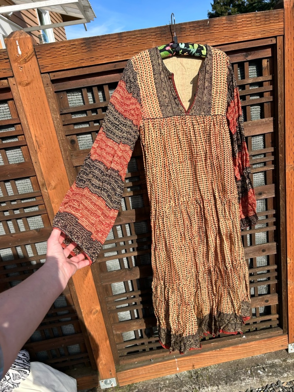 Boho Tiered V-Neck Dress in Rust and beige 70s dream tierd